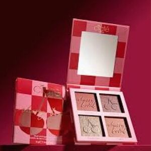 3/$30 CIATE LONDON Cherry Bomb Blush And Highlighter Palette